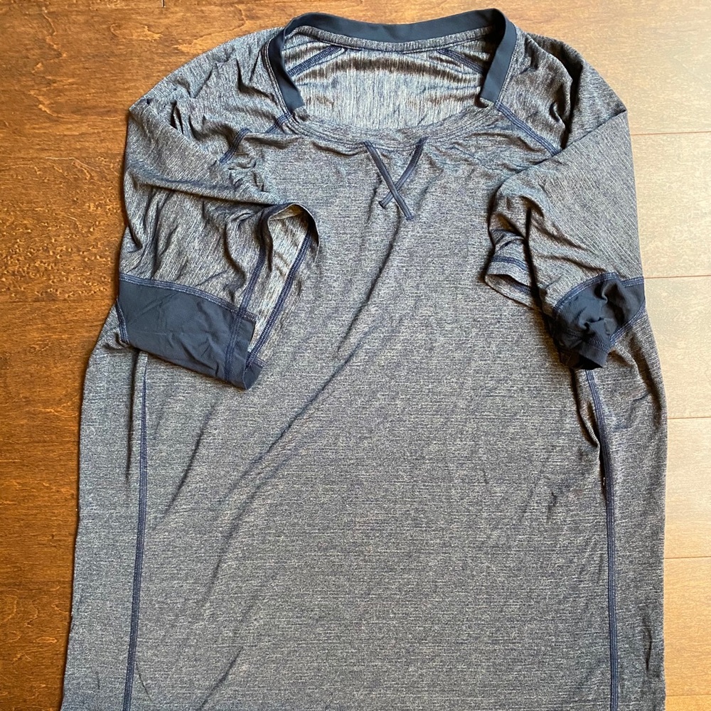 Lululemon workout t shirt